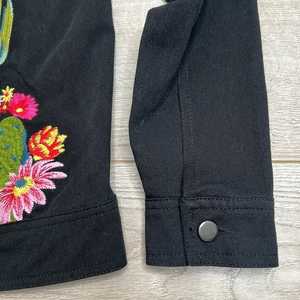 NWT Emmer & Oat Cactus Embroidered Boho Western Shirt Jacket Shacket Size S - Picture 8 of 9
